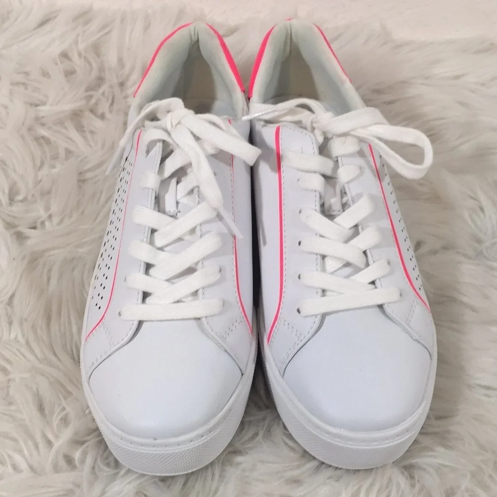Marc Fisher Saria Lace-Up Sneaker Size 9.5 New - Picture 2 of 7
